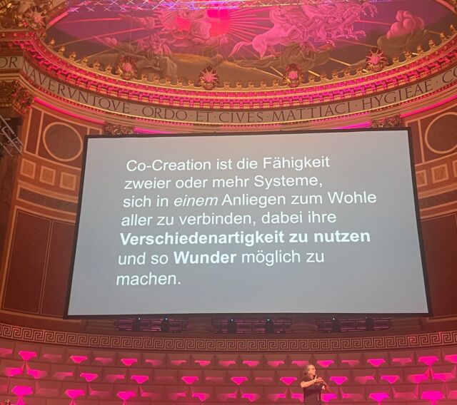 Das Zusammentreffen mit Gleichgesinnten, die sich mit Herz für andere einsetzen, hat mich tief berührt. Es hat meine Seele genährt und meine Energie aufgeladen. Die Unterstützung und das Verständnis aus dem Kreis des LTC haben mein Potenzial gestärkt und mir gezeigt, dass ich nicht alleine bin. Ich bin dankbar für jeden Einzelnen im LTC-Feld und wünsche jedem von Herzen viel Kraft für das gemeinsame Schaffen eines bewussteren Miteinander auf Muttererde🌎
Ein hoch auf die Co Creation @peterfassbendercoaching @christophappl @peterehrenfels @lennard_trautmann @marianneziegler_coaching @ines_weigand @veit.lindau @homodea und alle anderen Buddys danke 🫶🙏
#gedanken_talk #cocreation #LTC-Forever #ccc-coaching #lifetrust #